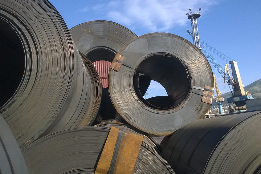 Stahleinkäufer müssen Aufträge revidieren.