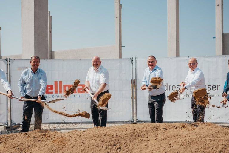 Spatenstich für das neue Logistikzentrum von Endress + Hauser
