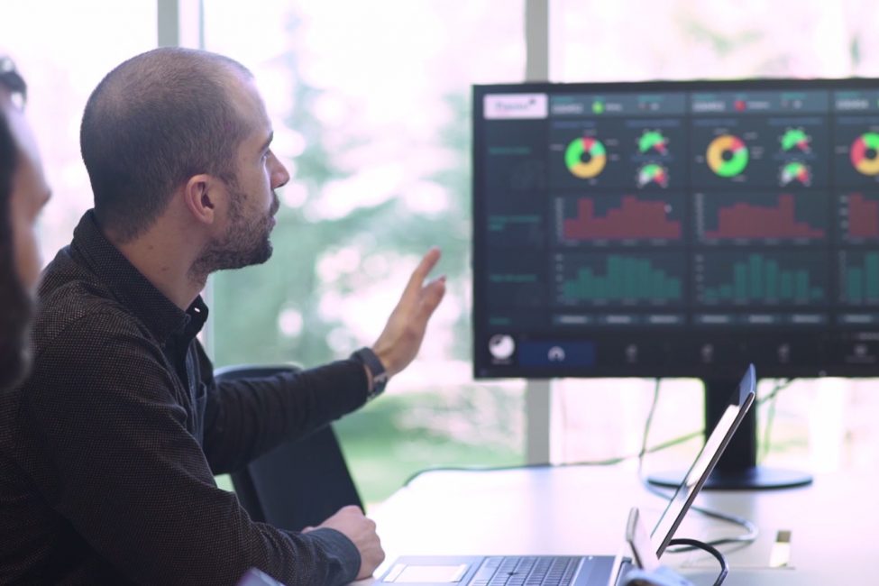 Mitarbeiter von Tenova und Microsoft