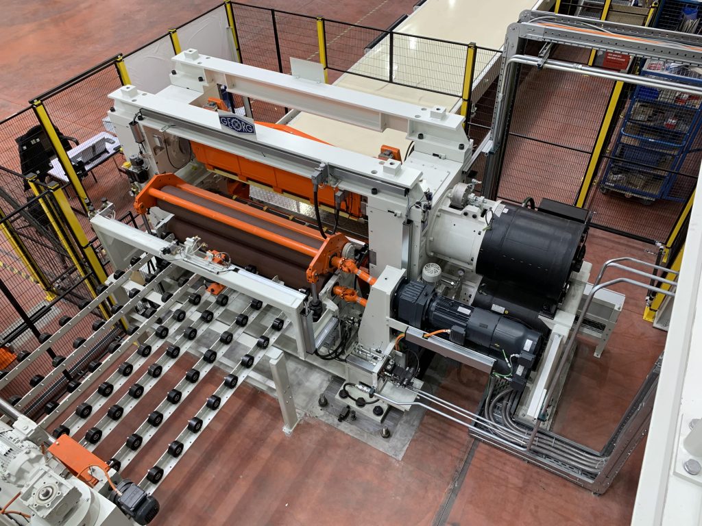 Exzenterschere einer Querteilanlage der Heinrich Georg Maschinenfabrik