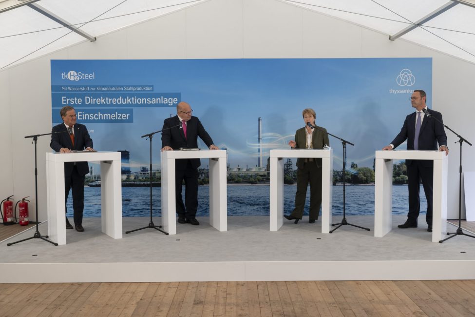 Pressekonferenz bei Thyssenkrupp Steel in Duisburg
