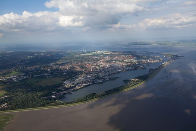 Die Salzgtter AG untersucht die Machbarkeit der „Eisenerz-Direktreduktion in Wilhelmshaven“. Quelle: Heide Pinkall/Shutterstock