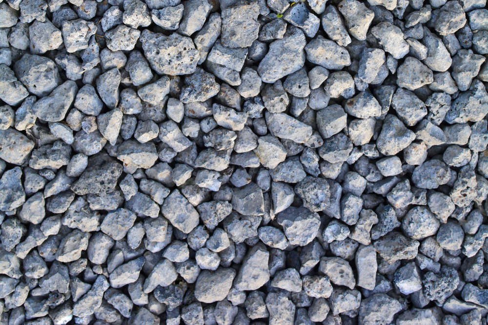 Das Foto zeigt Eisenhüttenschlacke. Der Verband Euroslag kennt die Zahlen, wie viel produziert wurde und wie viel Naturstein er ersetzt.