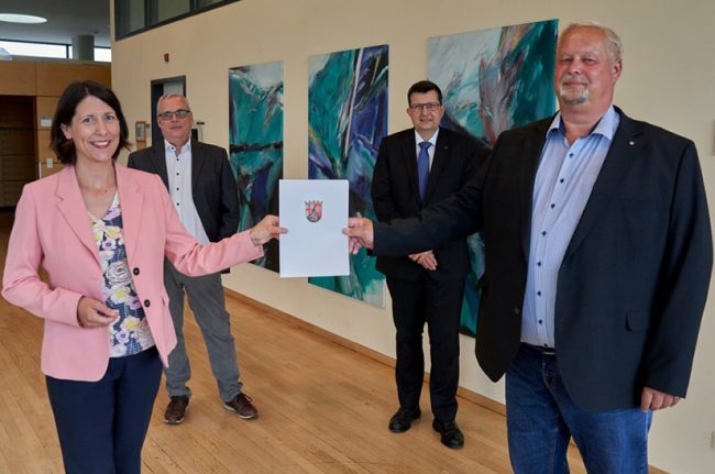 Projekt CarbonARA: Übergabe des Förderbescheids