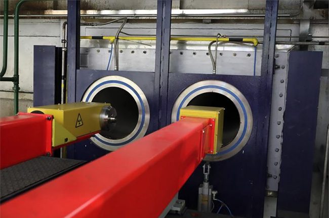 Das X-CAP-Online-Phasengehaltsmessgerät dient der Messung von Rohren