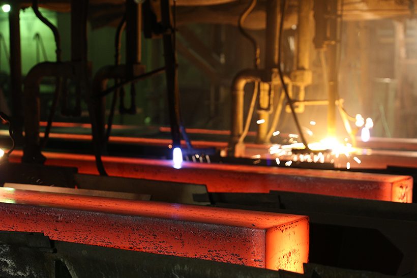 EVRAZ ZSMK bestellt integriertes Qualitätssteuerungssystem für das Stahl- und Walzwerk in Nowokusnezk, Russland