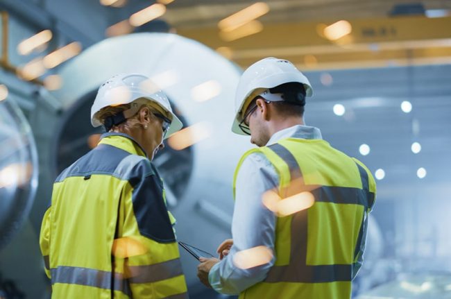 Dr. Kay Oppat im Gespräch im Knauf Interfer Service Center