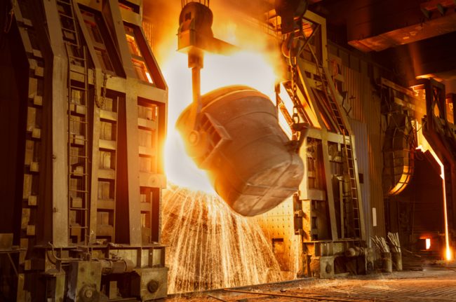 Metal,Smelting,Furnace,In,Steel,Mills Das Online-Seminar der Stahl-Akademie erläutert die Eisen- und Stahlherstellung