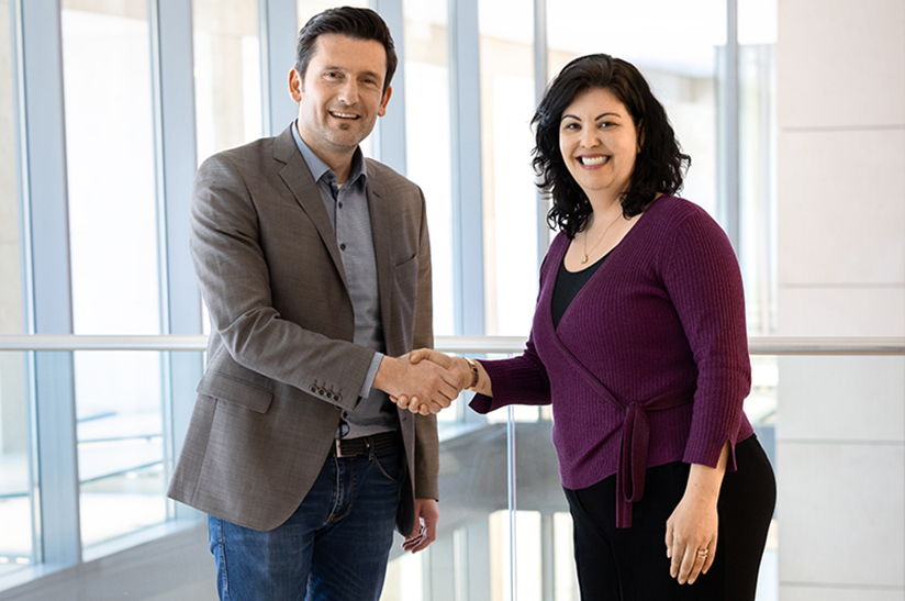 Argjend Kameraj, CEO Horn & Co. Group und Sabrina Salmen, Senior Executive VP Recycling bei RHI Magnesita, nach dem Signing des neuen Joint Ventures