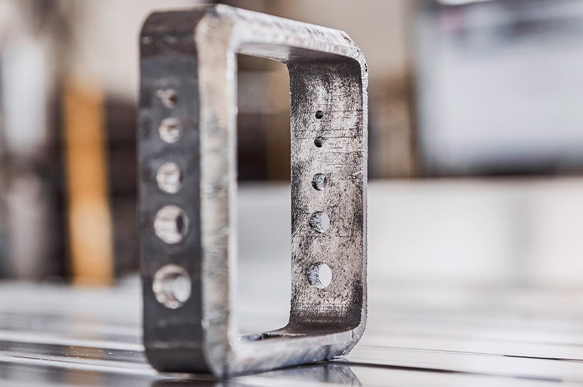 0309_KlöCo_Symbolbild Industrielles Metallstück, Symbolbild für Klöckner & Co's Rekordergebnis 2021.