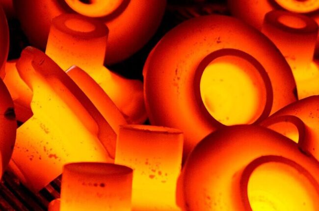 Die Modernisierung der beiden französischen Standorte saarstahl-werk-voelklingen-uebernahme-liberty-ascoval-hayang Ascoval und saarstahl-werk-voelklingen-uebernahme-liberty-ascoval-hayang Rail ist in vollem Gange – hier kommt eine Lieferung Stahl per Bahn an.