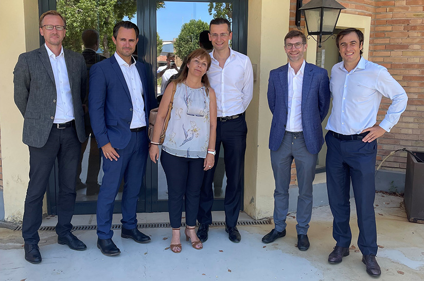 Führungspersonal von Ilsenburger Grobblech GmbH und GRI Renewable Industries