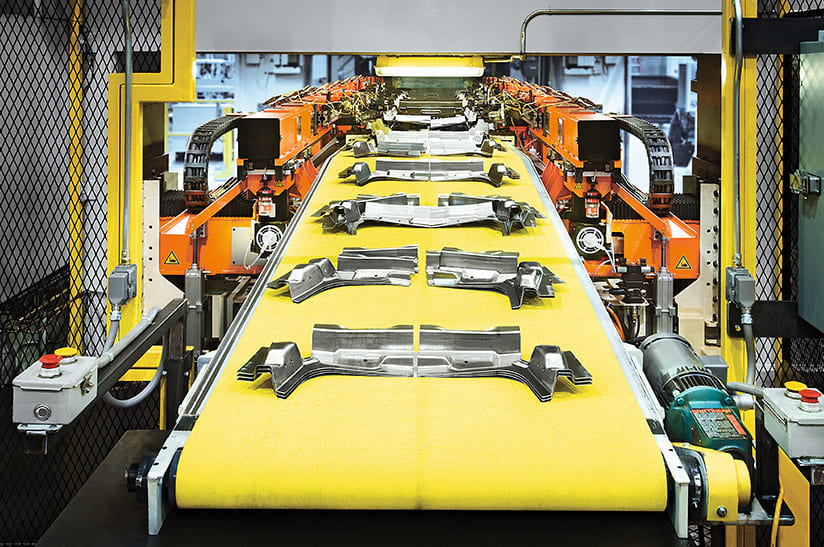 Schuler-VQI Visual Quality Inspection prüft Produkte direkt auf dem Laufband