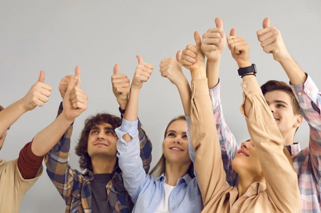 Zehn gereckte Daumen: Nordwest ist zum 10. Mal in Folge ein „Ausgezeichneter Ausbildungsbetrieb“