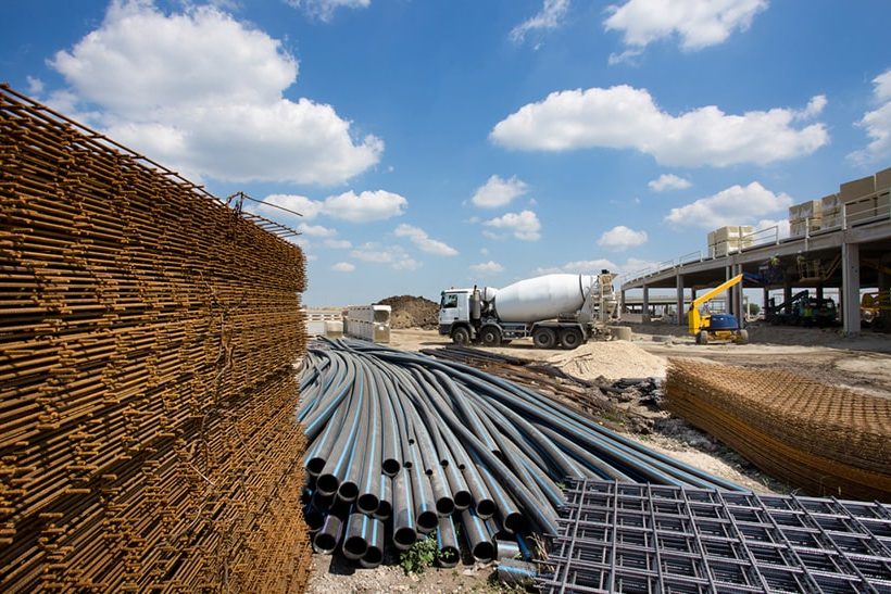 Baustelle zeigt Materialknappheit in der Industrie (Symbolbild)