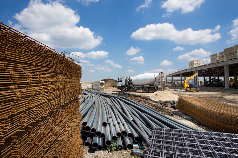 Baustelle zeigt Materialknappheit in der Industrie (Symbolbild)