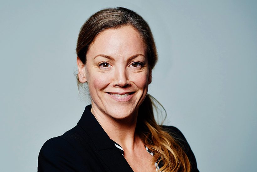 Das Bild zeigt eine Frau mittleren Alters im Business-Outfit – Kerstin Maria Rippel, die im Dezember 2022 zur Hauptgeschäftsführerin der WV Stahl ab Mai 2023 berufen wurde