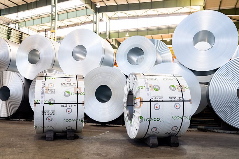 Das Bild zeigt Stahl-Coils, wie Stahlo sie im Rahmen der Vereinbarung erhalten wird