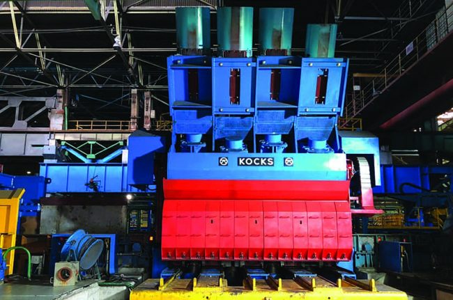 Das Bild zeigt eine technische Anlage in blau und rot: einen RSB 500++/4 in 5.0 Design, wie ihn auch Sanming bestellt hat.