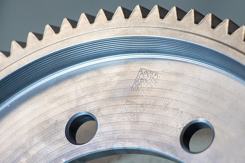 Metallbauteil mit Ceracode