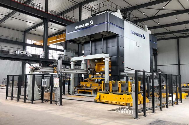 Triton-Presse von Schuler