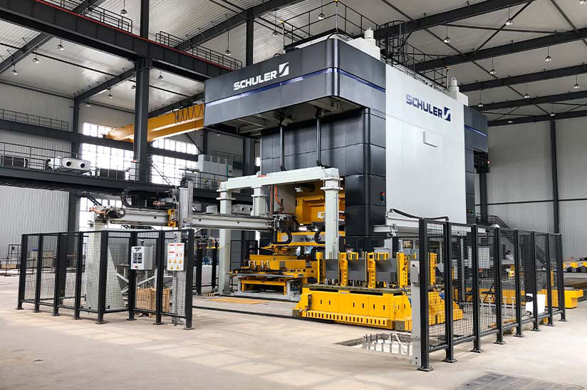 Triton-Presse von Schuler