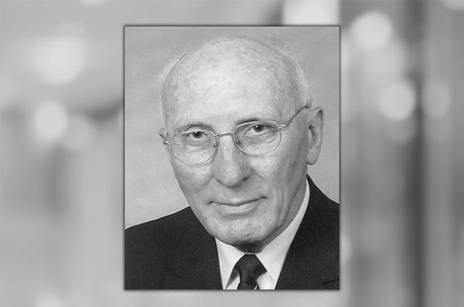 Prof. Pluschkell Das Bild zeigt ein schwarz-weißes Porträt von Prof. Dr.-Ing. Wolfgang Pluschkell. Den Nachruf haben TU Clausthal und der VDEh verfasst.