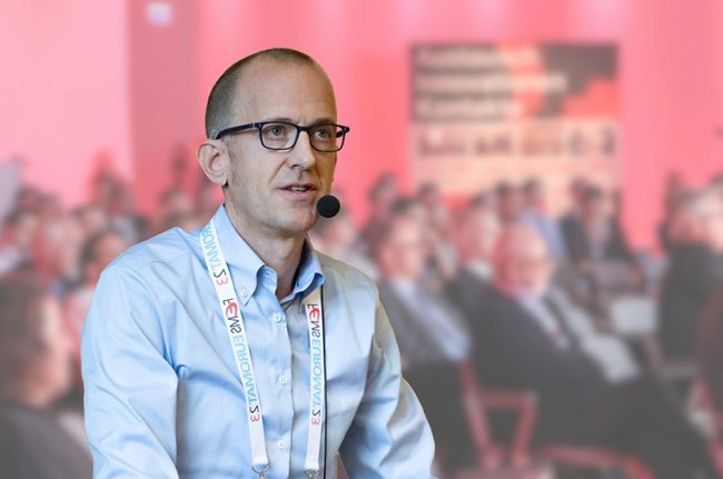 Das Bild zeigt Dr. Till Schneiders. Im Interview mit stahl + eisen spricht er über den HärtereiKongress und die Steel 3d-zahnraeder-paul-wurth-trockenreformierungstechnologie.