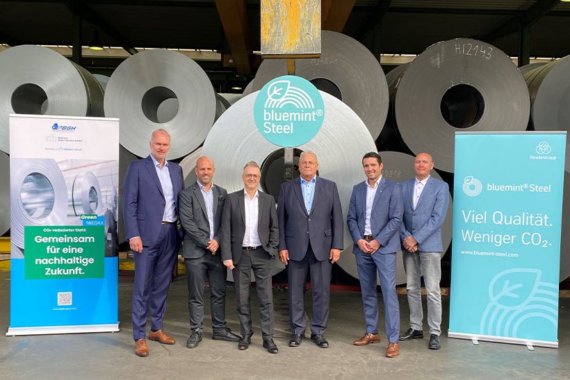 Vertreter von Niedax und Thyssenkrupp Steel