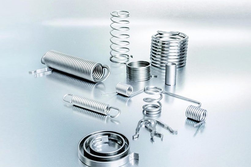 Das Foto zeigt verschiedene Federn aus dem Hause Swiss Steel Group.