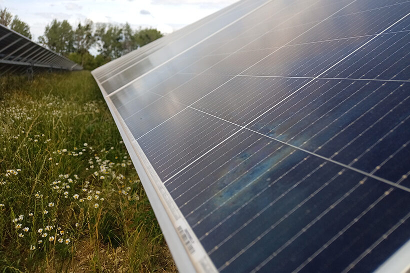 Das Bild zeigt ein geplantes Anlagenmodell von Thyssenkrupp Steel Europe, wie es sich in den Standort Duisburg einfügen soll.