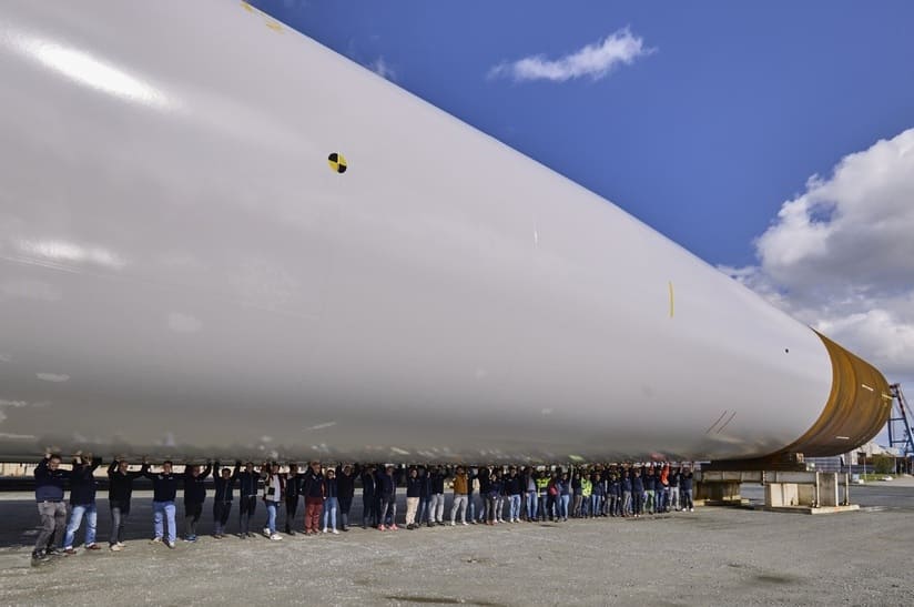 EnBW_Steelwind_Monopiles_0011 Die einzelnen Monopiles, die Steelwind Nordenham für den geplanten EnBW-Offshore-Windpark „He Dreiht“ liefert, haben eine Länge von je 70 Metern, einen Durchmesser von 9,2 m und ein Gewicht von bis zu 1.300 t