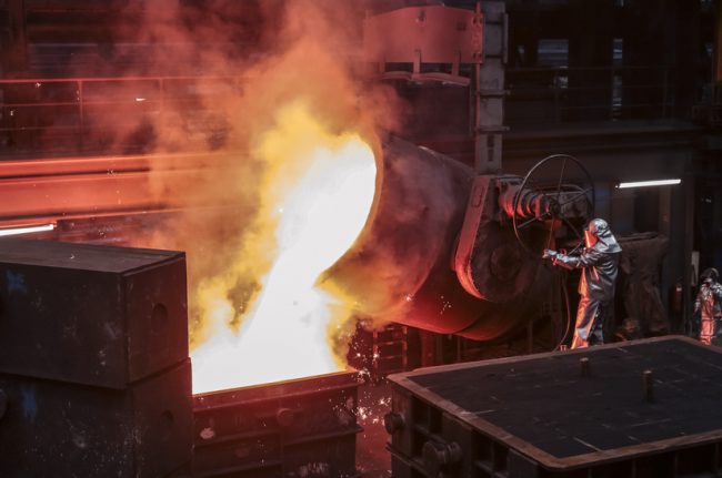 Auf dem Foto ist ein Abguss-Großbauteil von der Siempelkamp Giesserei zu sehen.