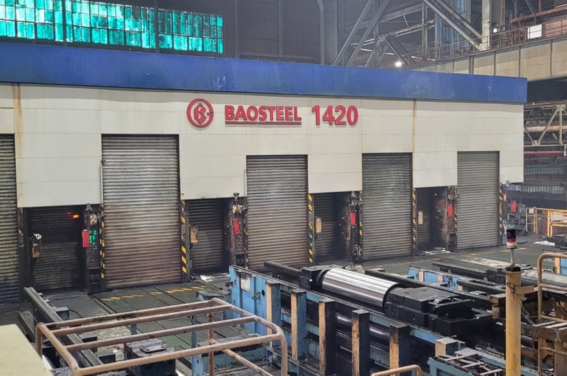 Auf dem Foto ist das Beiz-Tandem-Kaltwalzwerk von Baosteel in Baoshan zu sehen.