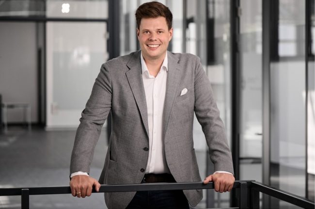 Auf dem Foto ist Dr. Philipp Kronenberg zu sehen.