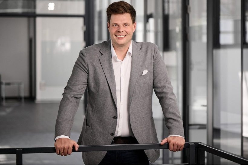 Auf dem Foto ist Dr. Philipp Kronenberg zu sehen.