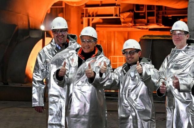 Heiko Reese, IG Metall, Fachbereichsleiter Branchenpolitik und Industrie, Tekin Nasikkol, Gesamtbetriebsratsvorsitzender thyssenkrupp Steel, Stéphane Séjourné, Exekutiv-Vizepräsident für Wohlstand und Industriestrategie, Dennis Grimm, Sprecher des Vorstands von thyssenkrupp Steel