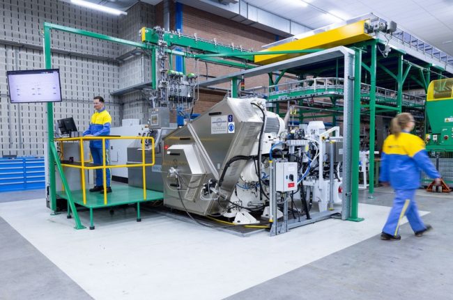 Tata Steel Nederland_Anlage-2-2 Auf dem Foto ist die neue Dosenherstellungsmaschine von Tata Steel Nederland zu sehen.