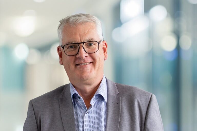 Rainer Böse_ArcelorMittal Das Bild zeigt ein Porträt von Rainer Böse, CEO von ArcelorMittal Deutschland.