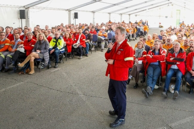 GMH Gruppe_Dr. Alexander Becker bei der 1. Betriebsversammlung der Buderus Edelstahl GmbH_2025_web Dr. Alexander Becker bei der 1. Betriebsversammlung der Buderus Edelstahl GmbH