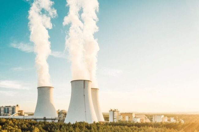 Kraftwerkstechnik_Schoeller_Kraftwerk_web Kraftwerksrohre von Schoeller tragen in Kraftwerken wie dem abgebildeten zur Energieumwandlung bei